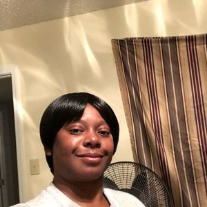 Meet your Posher, Bobbie